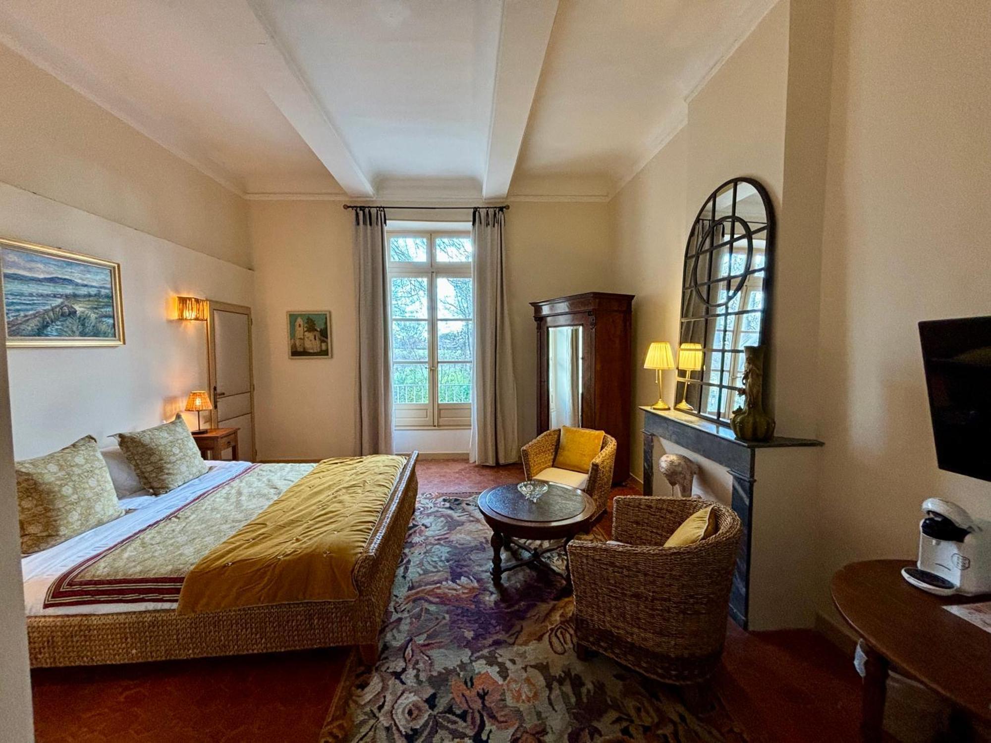 Chateau De Roquelune Pezenas Bagian luar foto