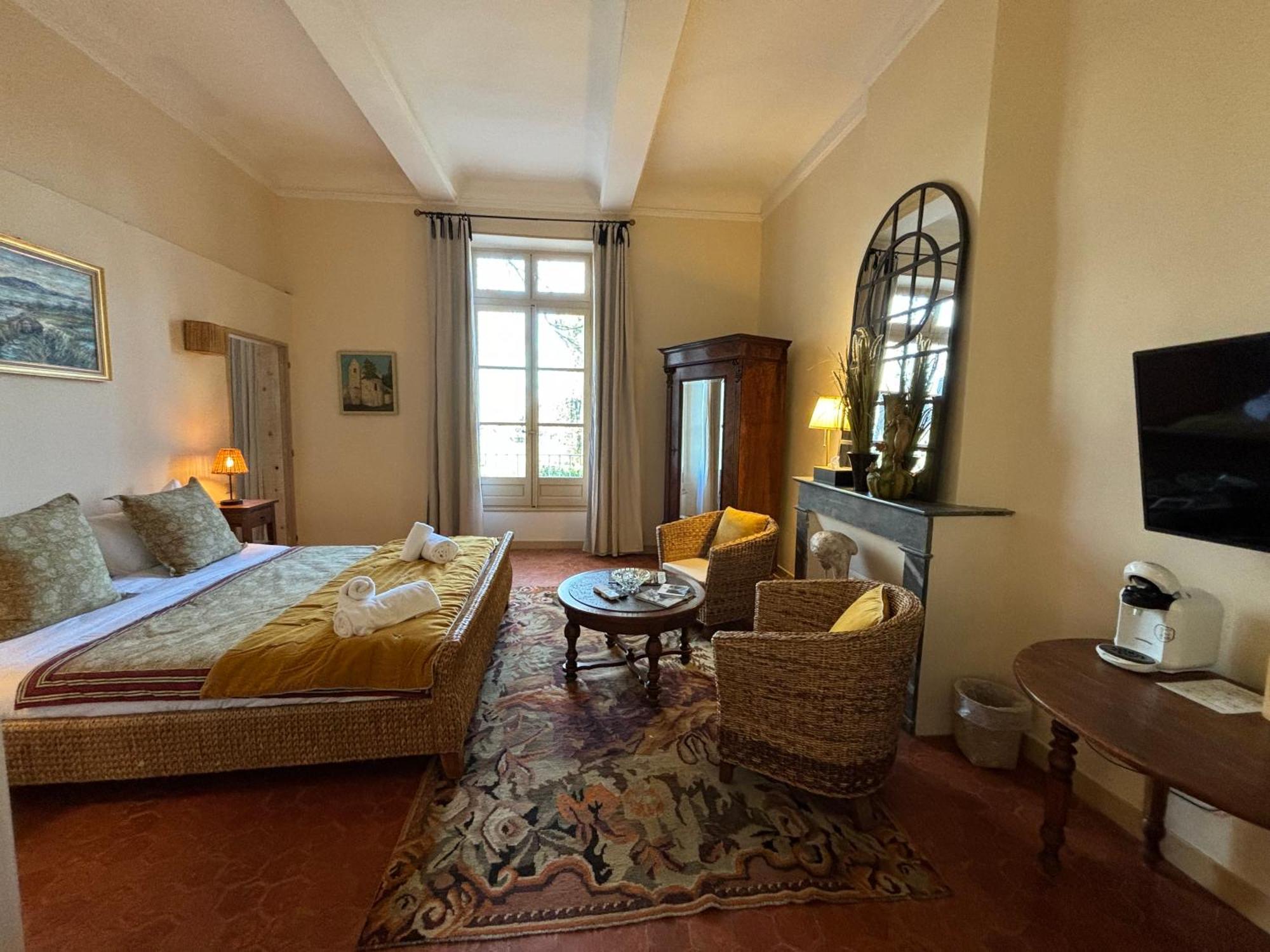 Chateau De Roquelune Pezenas Bagian luar foto