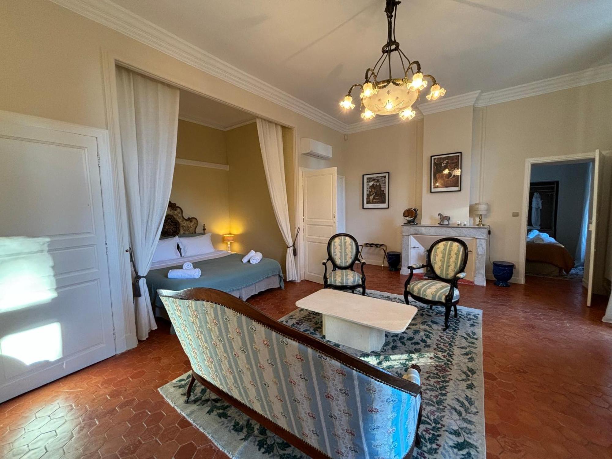 Chateau De Roquelune Pezenas Bagian luar foto